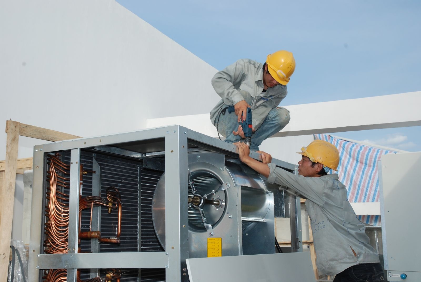 Điều h&ograve;a ph&ograve;ng nổ trong c&aacute;c nh&agrave; m&aacute;y điện