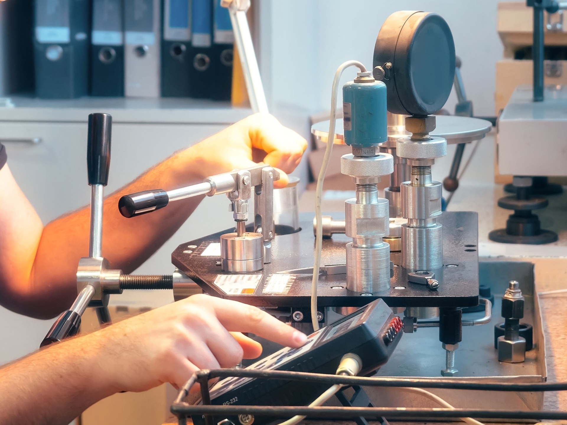 Cách hiệu chỉnh máy đo chỉ số octane