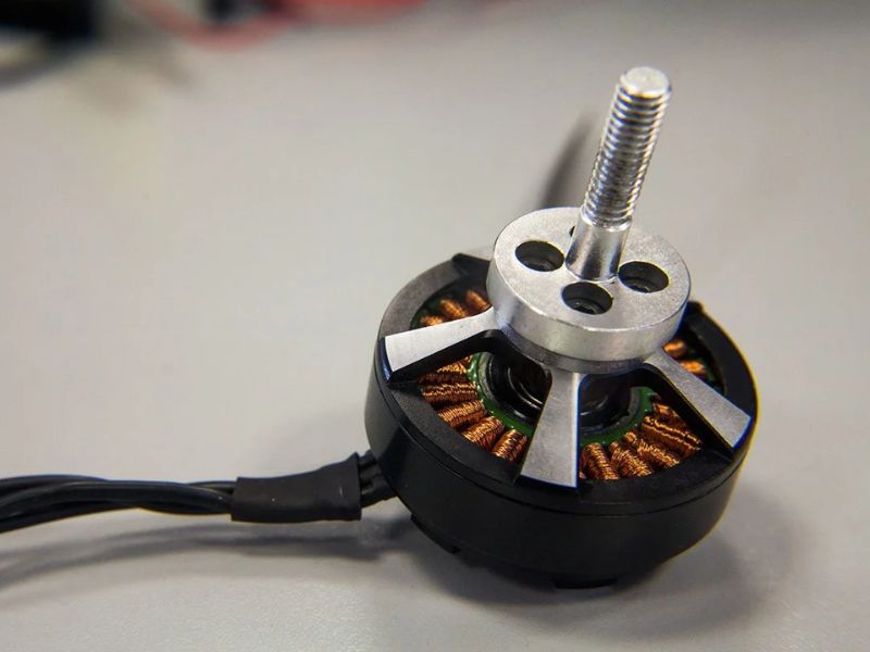 Động cơ không chối than là gì? 