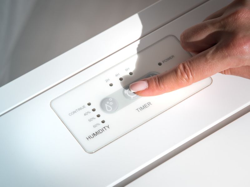 Có nên bật máy hút ẩm cả ngày không