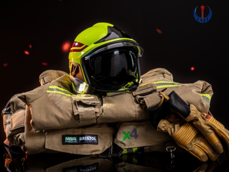 Mũ bảo hộ có tích hợp kết nối