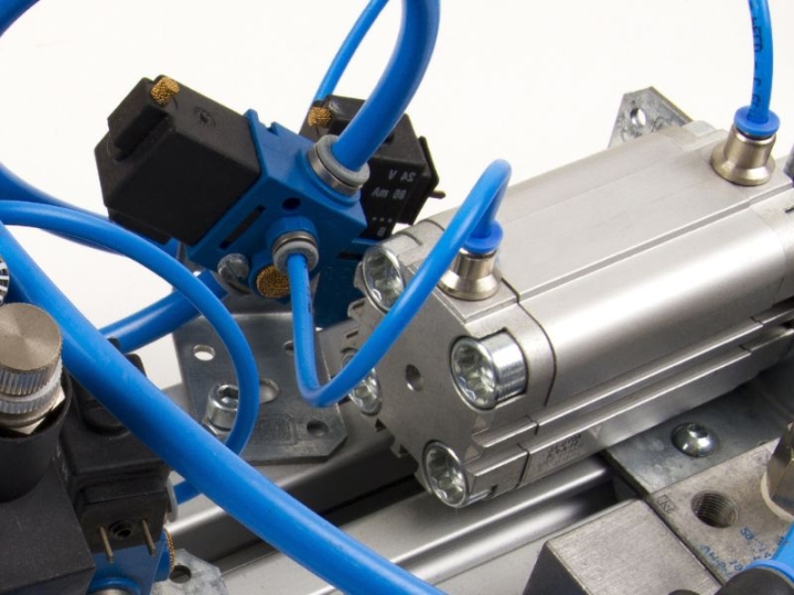 Phân loại động cơ khí nén: Cánh gạt, piston, tuabin, bánh răng và ứng dụng cụ thể